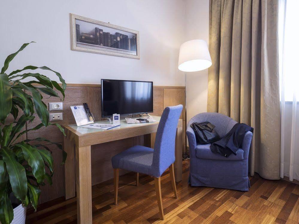 Hotel Firenze Caorle Exterior photo