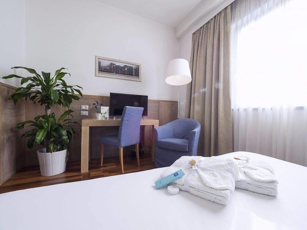Hotel Firenze Caorle Exterior photo